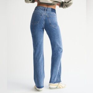 Abercrombie & Fitch Curve Love High Rise 90s Relaxed Jean | 29